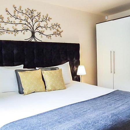 Ur City Pad - Regent Wharf Уолсал Екстериор снимка